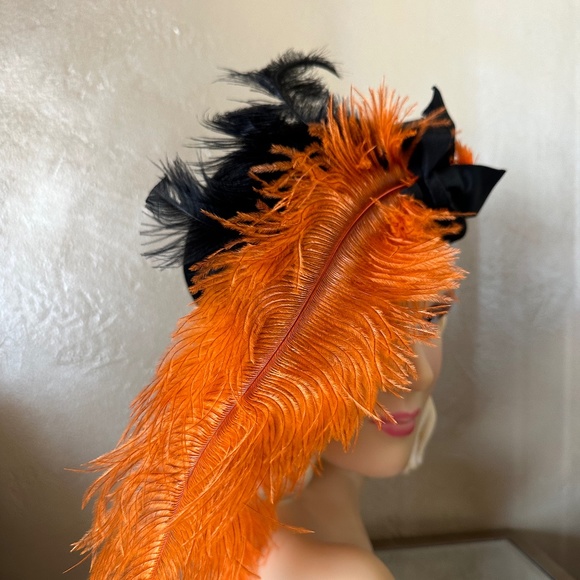 AMAZING 1940s\' BLACK FELT BERET WITH BLACK & ORANGE LONG OSTRICH FEATHERS main image 13